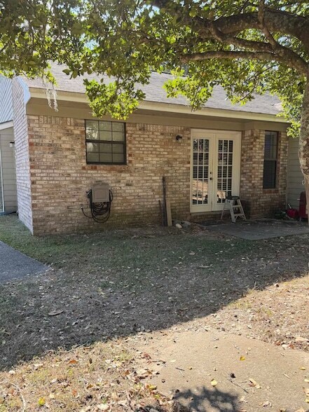 Building Photo - 1591 Misty Garden Way