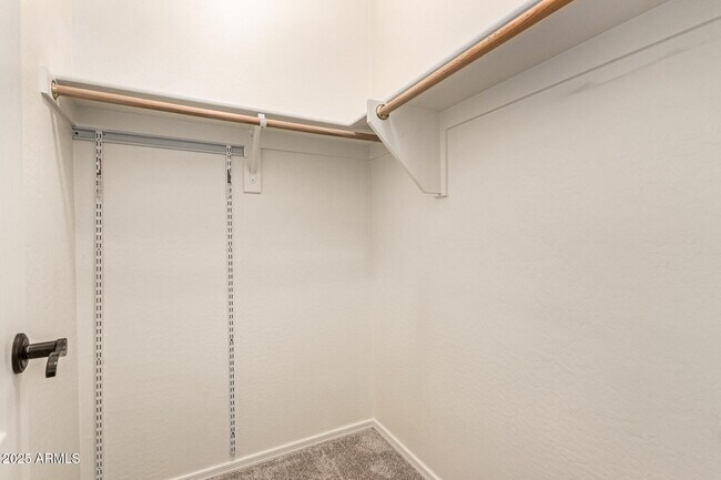 Building Photo - 9228 W Black Hill Rd