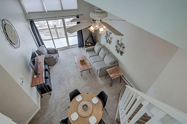 Building Photo - Furnished 2 Bed Plus Loft in Silver Queen East
