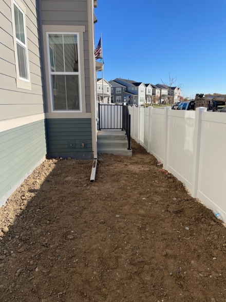 Building Photo - 817 Morning Glory Rd