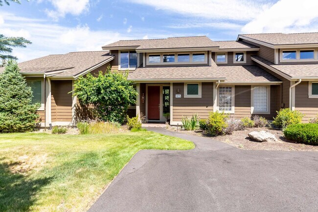 Building Photo - 10576 Village Loop