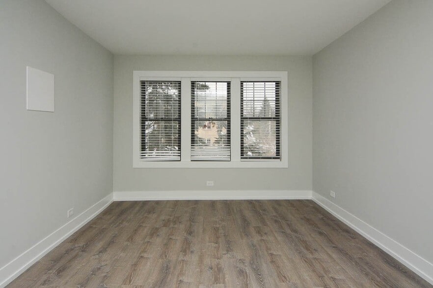 Building Photo - 1133 Maple Ave