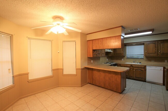 Building Photo - 3113 McDonald Rd