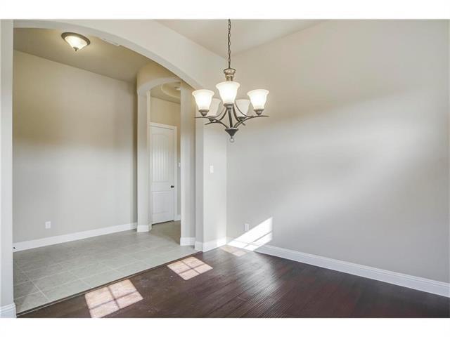 Building Photo - 928 Water Garden Cir