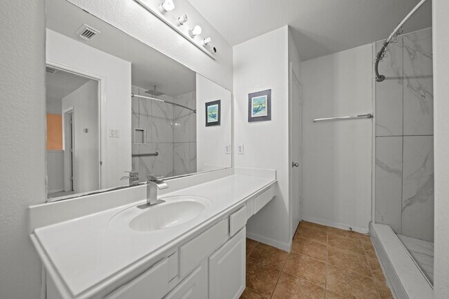 Building Photo - 6323 Channelbrook Ln