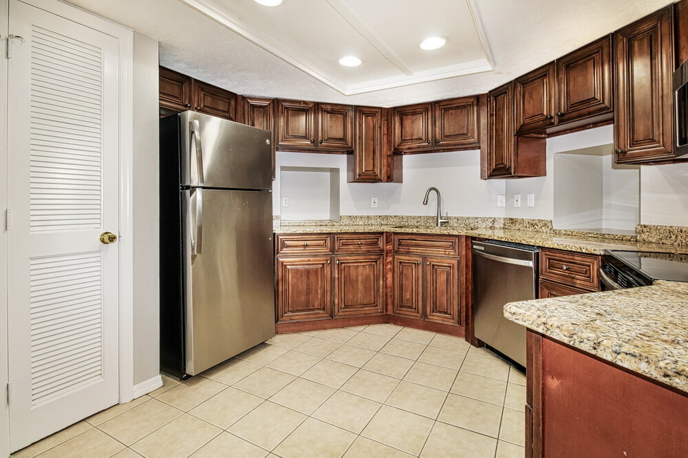 Building Photo - 11171 Heathwood Ave