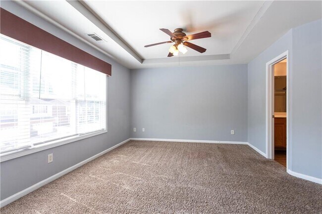 Building Photo - 1126 Treymont Ln SW