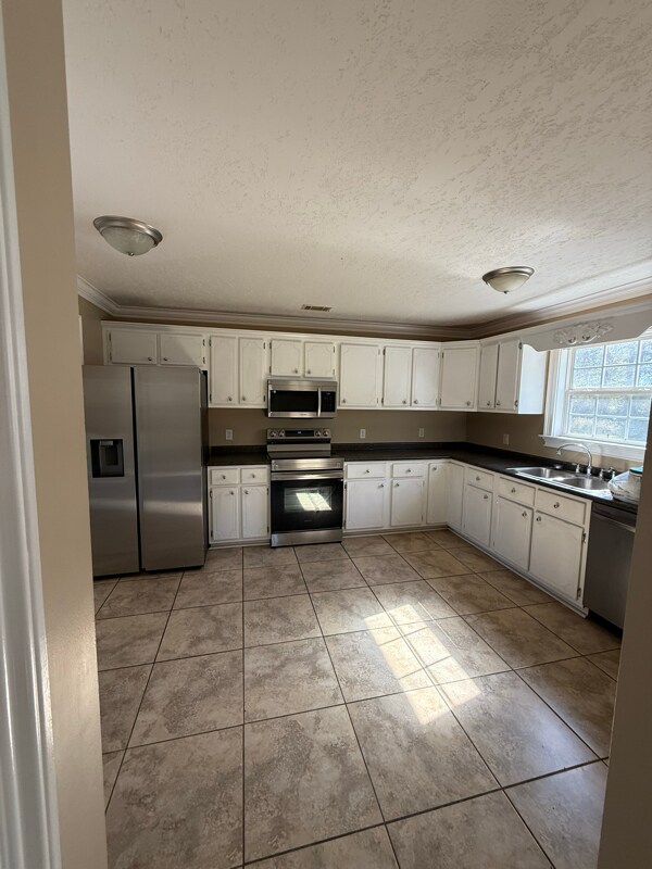 Building Photo - 168 Creekside Manor Rd