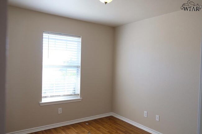 Building Photo - 5027 Cy Young Dr