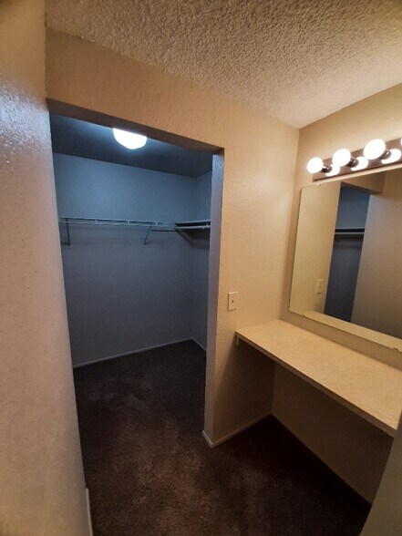 Building Photo - 4617 80th St NE