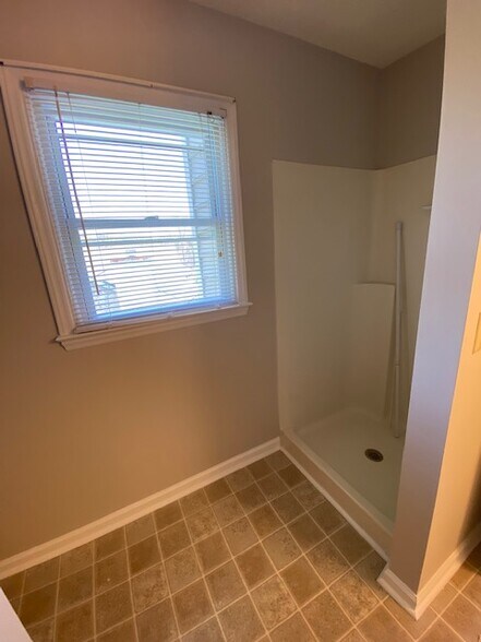 Building Photo - 7 Woodlea Ridge Ct
