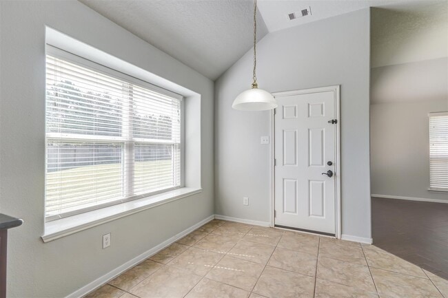 Building Photo - 18823 Elm Square Ct