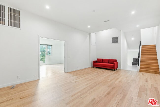 Building Photo - 2610 Corralitas Dr