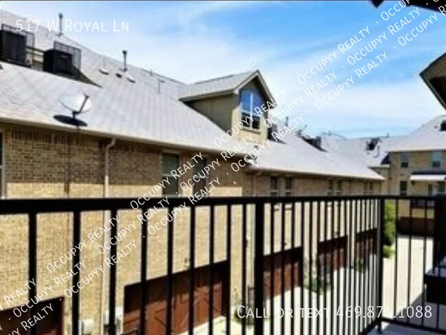 Building Photo - 517 W Royal Ln