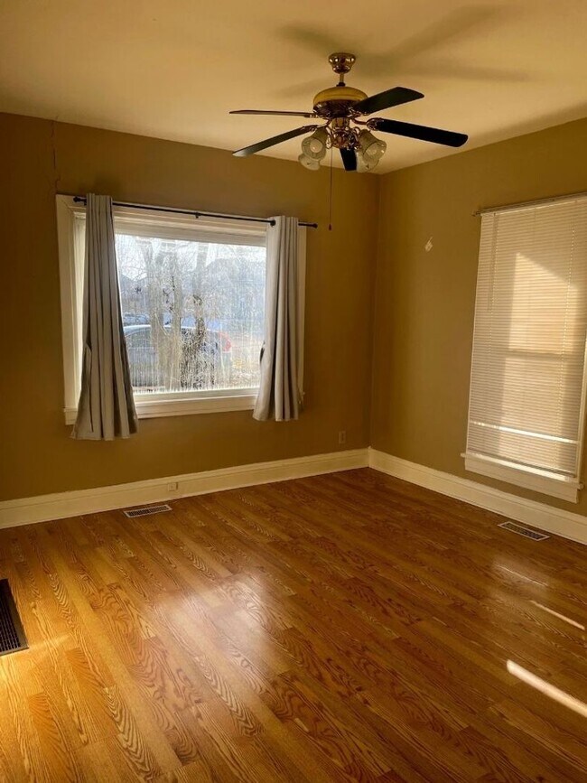 Building Photo - Single family home in Springfiled