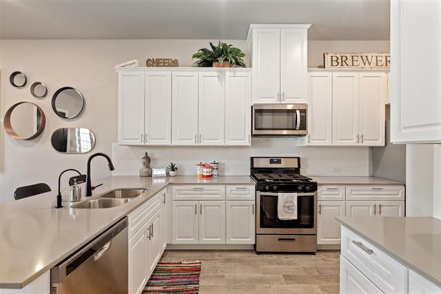 Building Photo - 6246 Rilla St