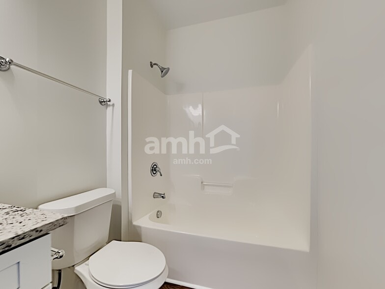 Building Photo - 128 Satur Dr