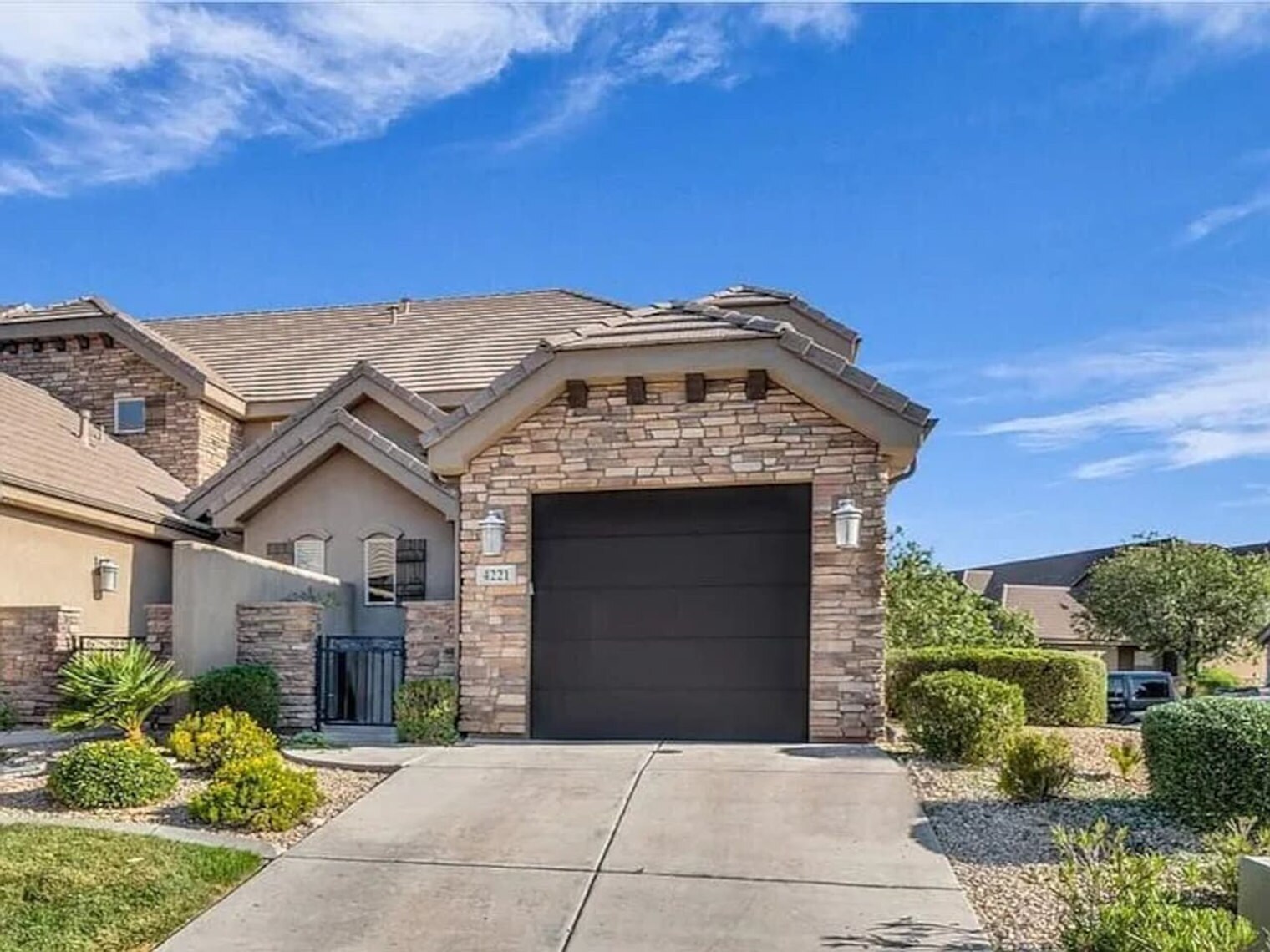 Building Photo - 4221 Torrey Pines Dr