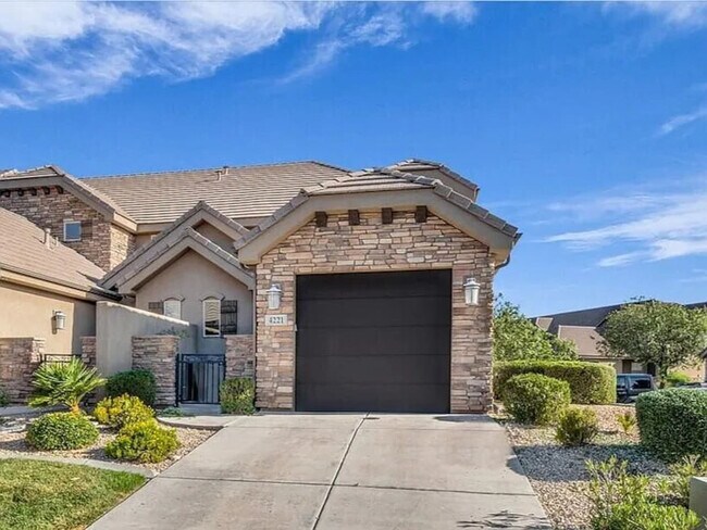 Building Photo - 4221 Torrey Pines Dr