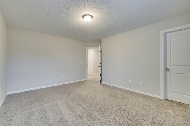 Building Photo - 342 Windsor Dr