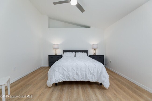 Building Photo - 4540 Bellaluna Dr