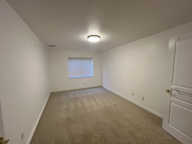 Building Photo - 1219 Bridle Trail Rd