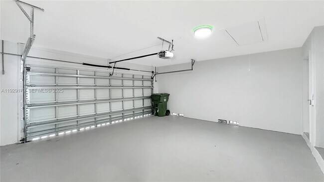 Building Photo - 600 Stanton Dr