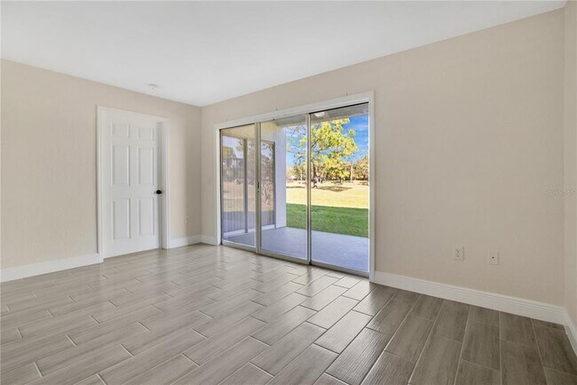 Building Photo - 13953 Fairway Island Dr