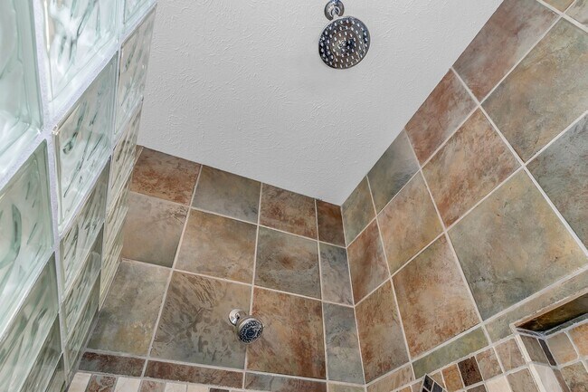 Building Photo - 2245 Idella Ct