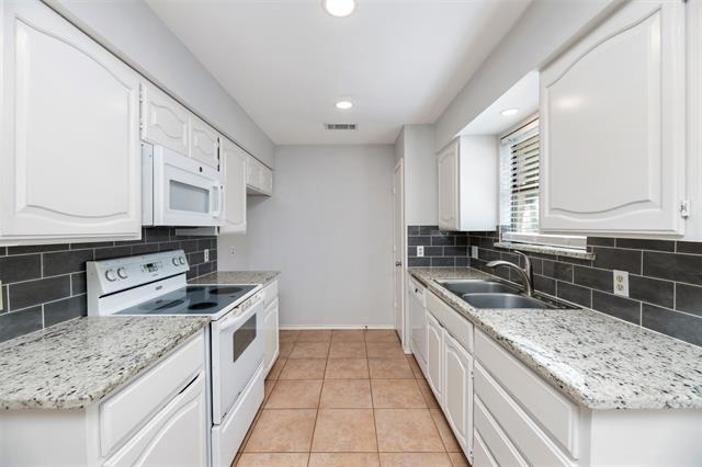 Building Photo - 6433 Westridge Dr