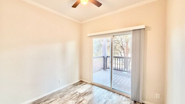 Building Photo - 1727 S Hill Ave