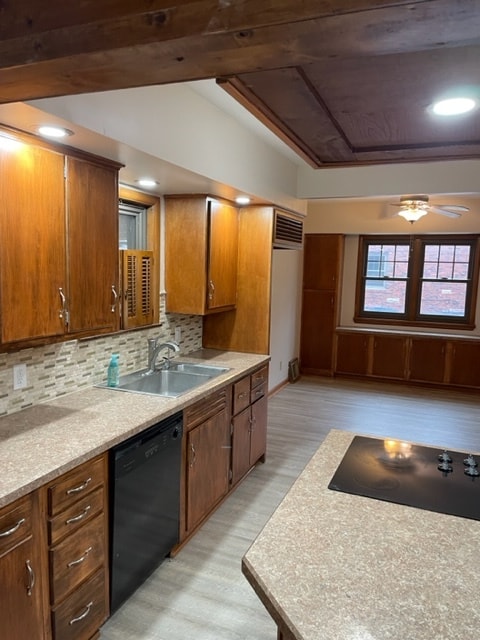 Kitchen - 1919 George Washington Blvd