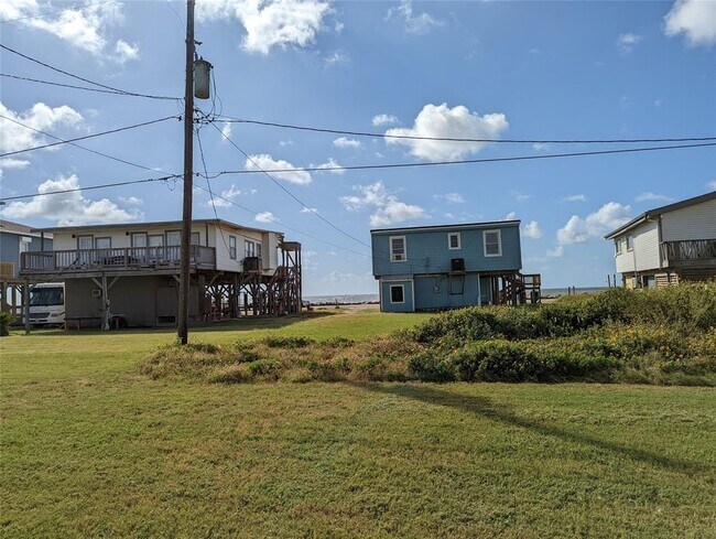 Building Photo - 415 Seashell Dr