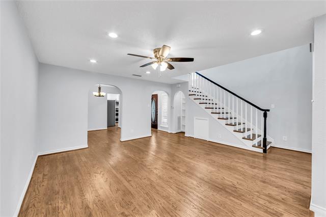 Building Photo - 3109 Lakeside Dr