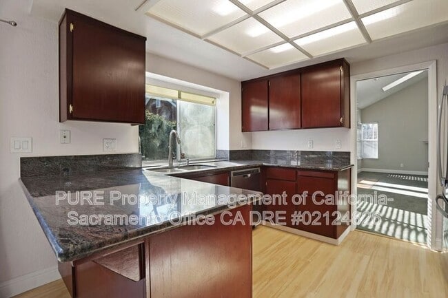 Building Photo - 4 Coyle Creek Cir