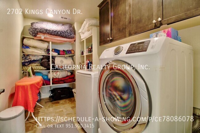 Building Photo - 2702 Kings Cyn Dr