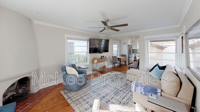 Building Photo - 416 G Ave