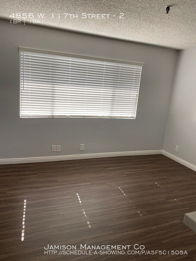 Building Photo - 4856 W 117th St