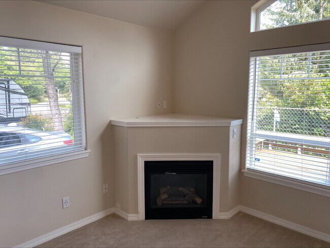 Building Photo - 148 Spruce Loop SW