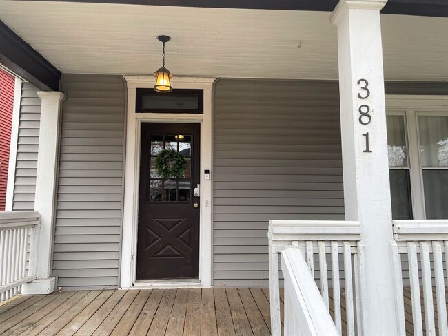 Building Photo - 381 Alden Ave