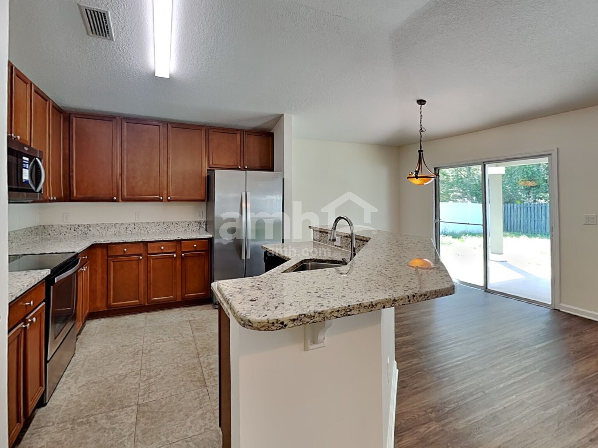 Building Photo - 351 N Twin Maple Rd