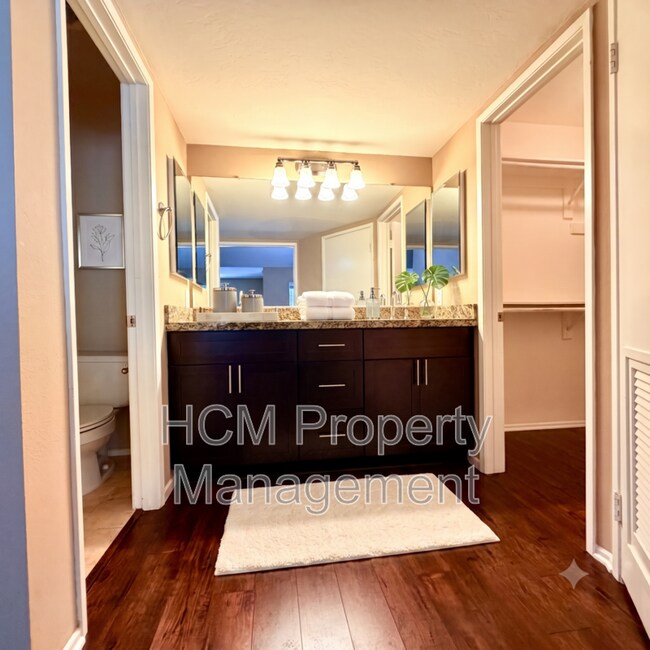 Building Photo - 25761 Le Parc