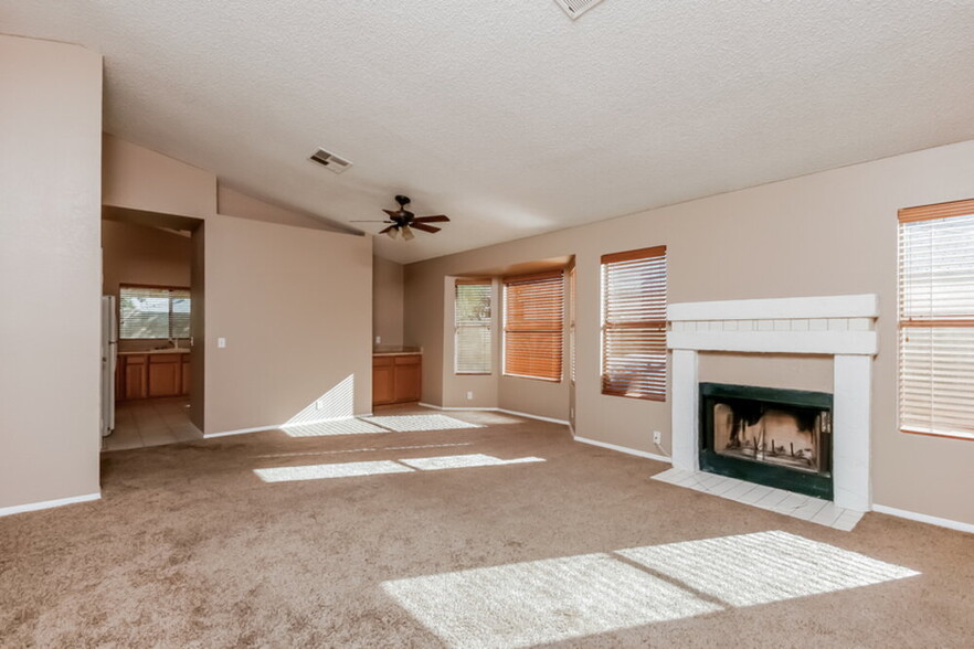 Building Photo - 3618 W Creedance Blvd