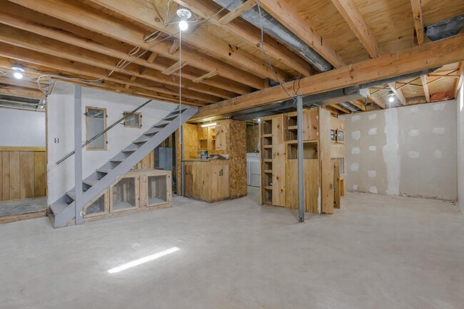 Building Photo - 874 Hilton Dr