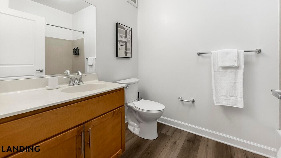 Building Photo - 909 Mansion Dr
