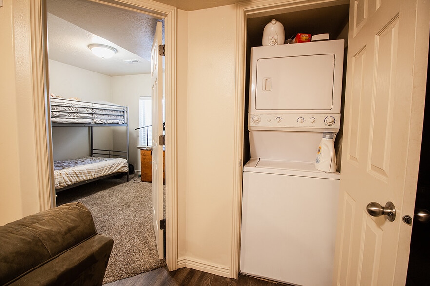 Building Photo - 352 W 13130 S