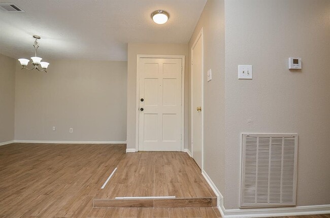 Building Photo - 1246 Summer Park Ln