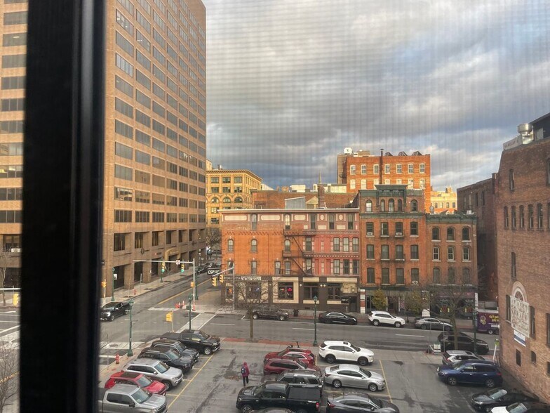 Building Photo - 110 Walton St