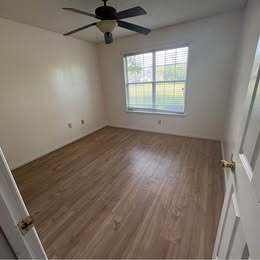 Building Photo - 3824 Brookfield Dr