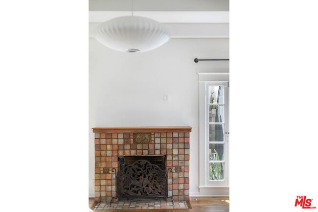 Building Photo - 3472 Rowena Ave